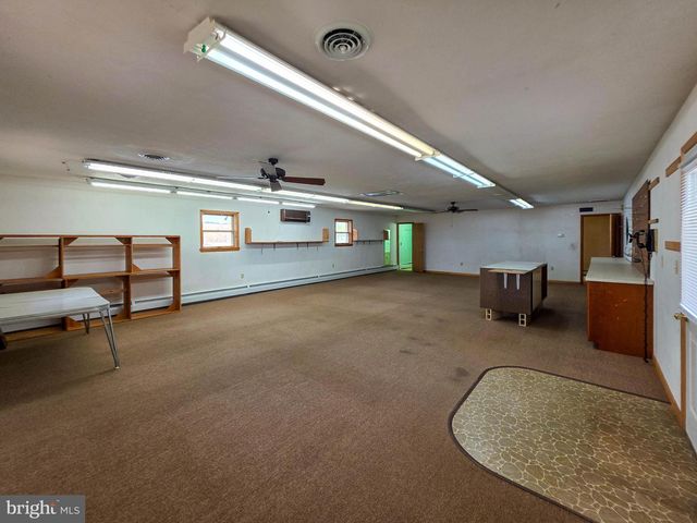 820 STORMS STORE RD, Gettysburg, PA 17325