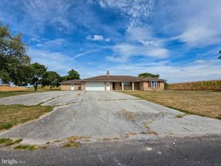 820 STORMS STORE RD, Gettysburg, PA 17325