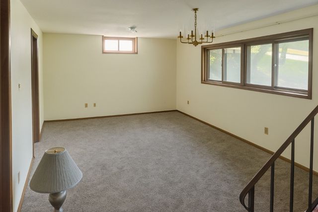 3632 Lynbrook Drive NE, Cedar Rapids, IA 52402