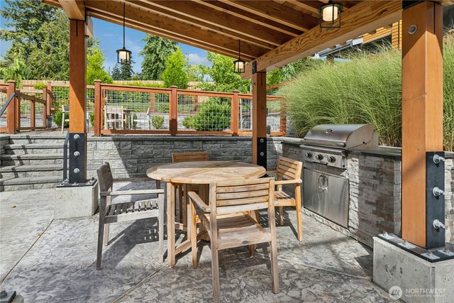 168 Whispering Lane NW, Bainbridge Island, WA 98110