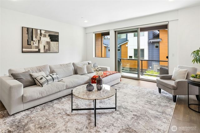 168 Whispering Lane NW, Bainbridge Island, WA 98110
