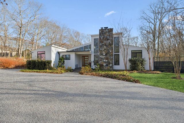 56 North Woods Lane, East Hampton, NY 11937