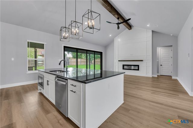 3065 Bella Vita Drive, Nolanville, TX 76559