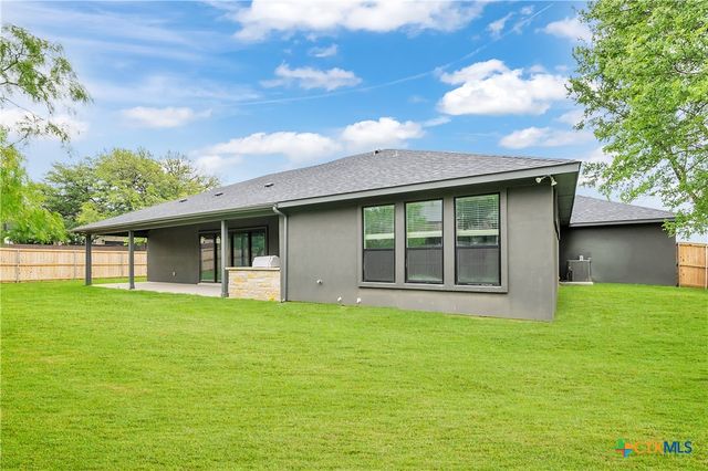 3065 Bella Vita Drive, Nolanville, TX 76559