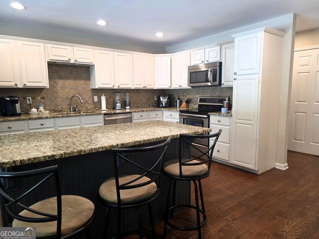 100 Farm Lane, Fayetteville, GA 30214