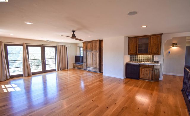 26255 Powell Ranch Rd, Sonora, CA 95370