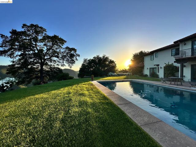 26255 Powell Ranch Rd, Sonora, CA 95370