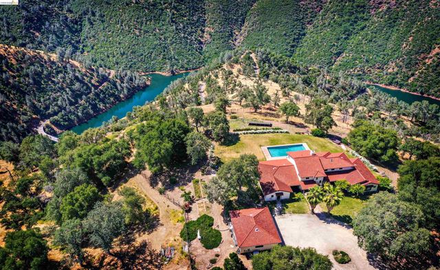 26255 Powell Ranch Rd, Sonora, CA 95370