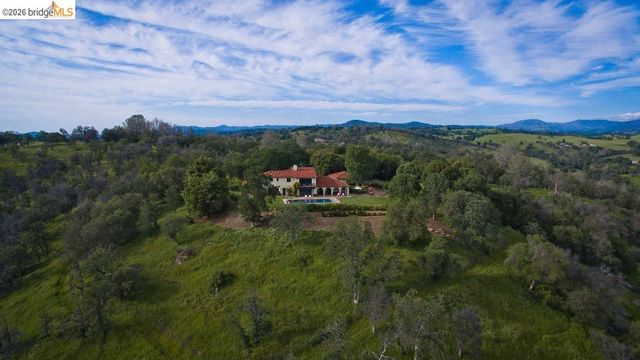 26255 Powell Ranch Rd, Sonora, CA 95370