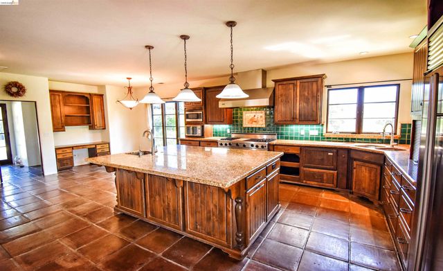 26255 Powell Ranch Rd, Sonora, CA 95370