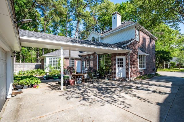 3810 Wildwood Valley Court, Houston, TX 77345