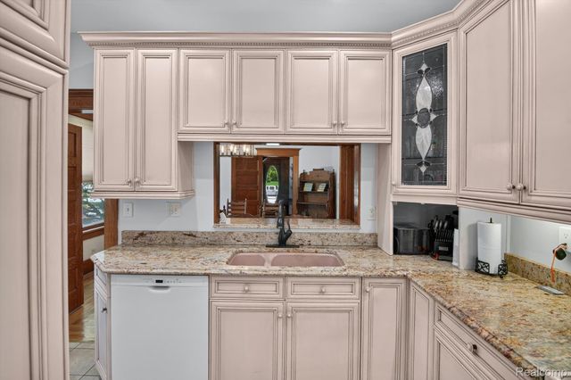 315 E Michigan Avenue, Saline, MI 48176