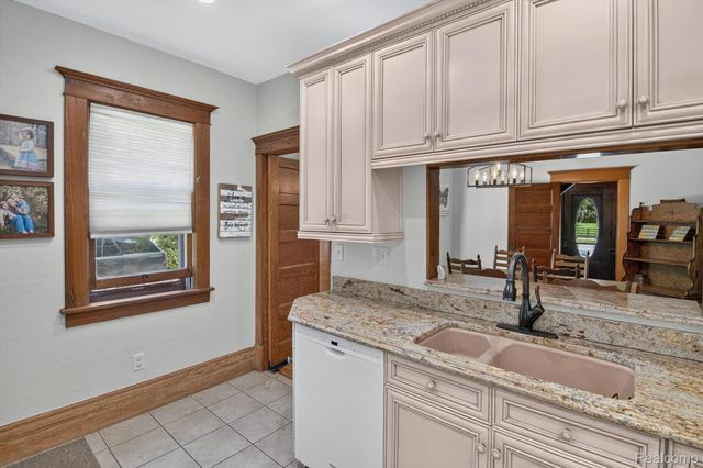 315 E Michigan Avenue, Saline, MI 48176