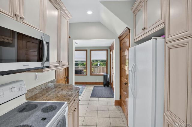 315 E Michigan Avenue, Saline, MI 48176