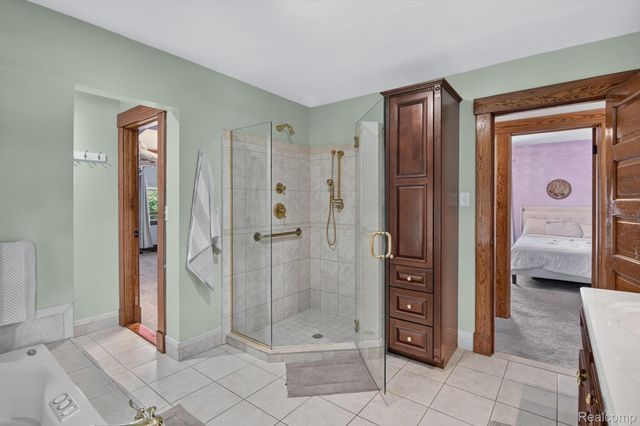315 E Michigan Avenue, Saline, MI 48176