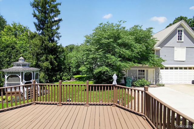 315 E Michigan Avenue, Saline, MI 48176