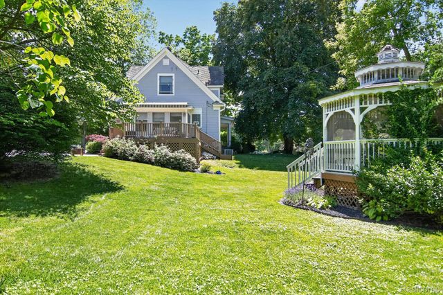 315 E Michigan Avenue, Saline, MI 48176