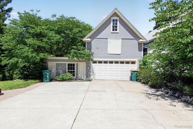 315 E Michigan Avenue, Saline, MI 48176