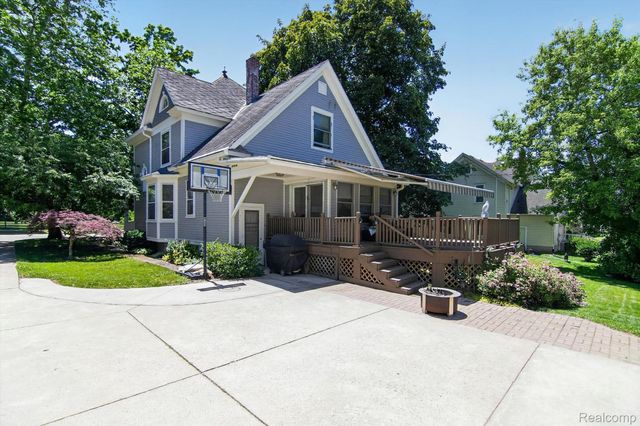 315 E Michigan Avenue, Saline, MI 48176
