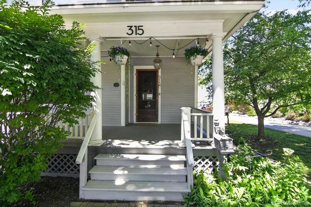 315 E Michigan Avenue, Saline, MI 48176