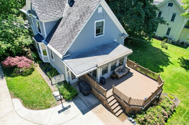 315 E Michigan Avenue, Saline, MI 48176