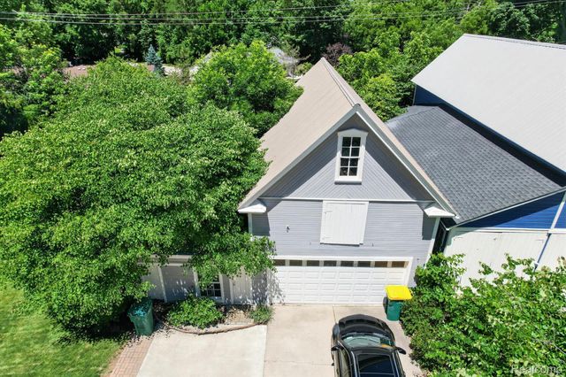 315 E Michigan Avenue, Saline, MI 48176