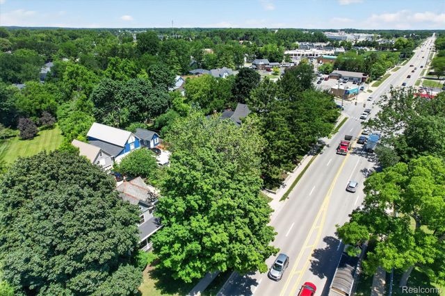 315 E Michigan Avenue, Saline, MI 48176