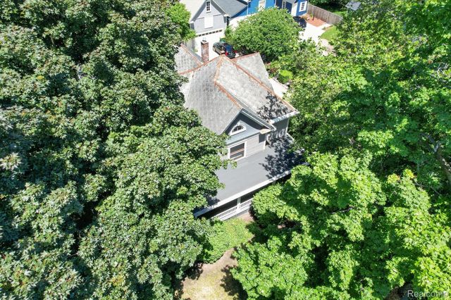 315 E Michigan Avenue, Saline, MI 48176