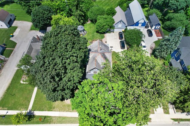 315 E Michigan Avenue, Saline, MI 48176