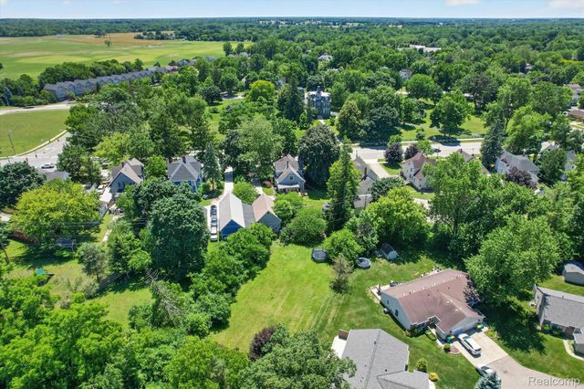 315 E Michigan Avenue, Saline, MI 48176