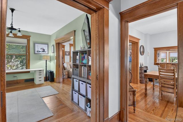 315 E Michigan Avenue, Saline, MI 48176