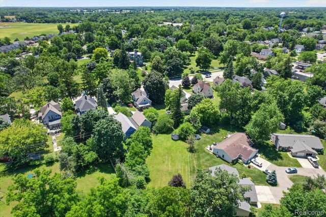 315 E Michigan Avenue, Saline, MI 48176