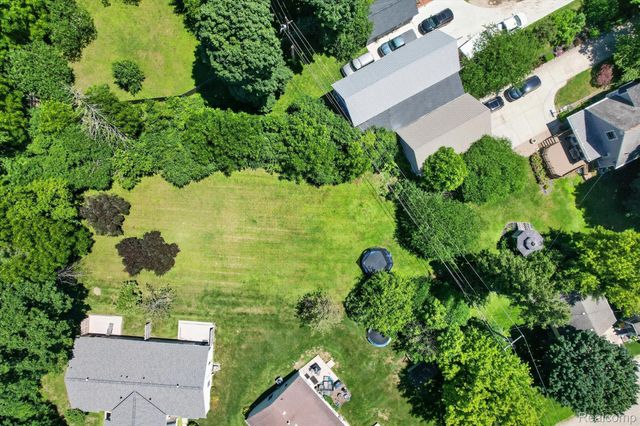 315 E Michigan Avenue, Saline, MI 48176