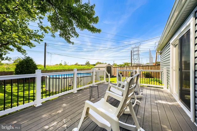 8103 MURRAY POINT RD, Baltimore, MD 21222