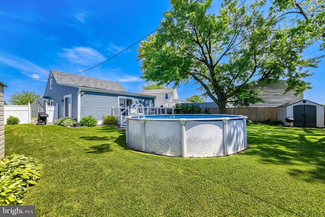 8103 MURRAY POINT RD, Baltimore, MD 21222