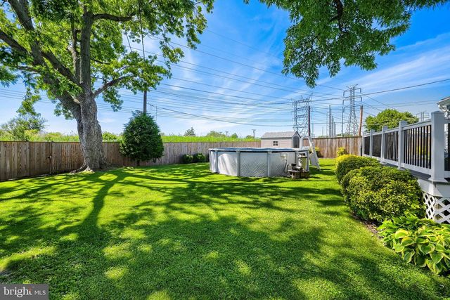 8103 MURRAY POINT RD, Baltimore, MD 21222
