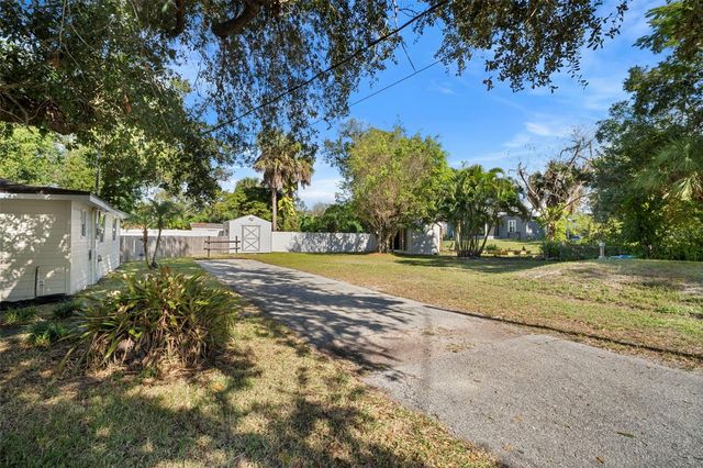 2210 DIXIE AVENUE, Punta Gorda, FL 33950