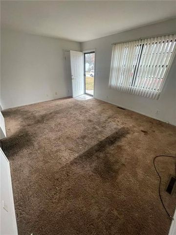 2443 S Sterling Avenue, Independence, MO 64052