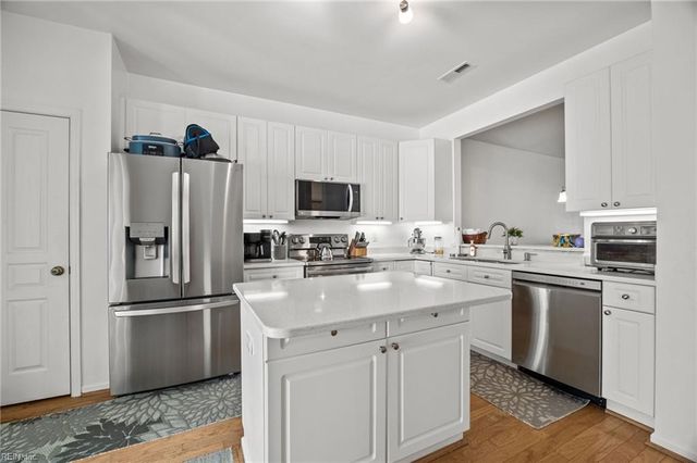 5889 Echingham DR, Virginia Beach, VA 23464