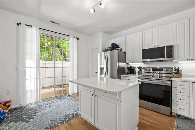 5889 Echingham DR, Virginia Beach, VA 23464