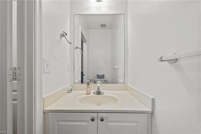 5889 Echingham DR, Virginia Beach, VA 23464