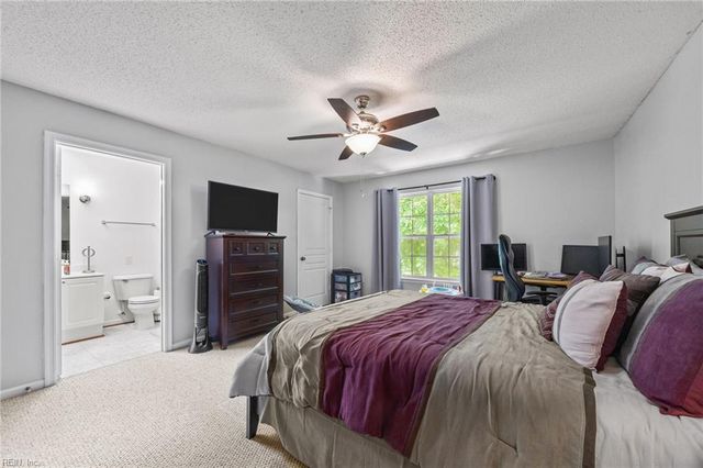 5889 Echingham DR, Virginia Beach, VA 23464