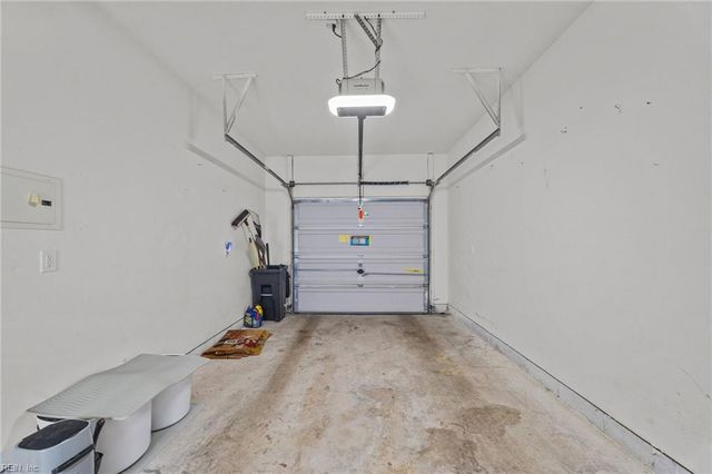 5889 Echingham DR, Virginia Beach, VA 23464