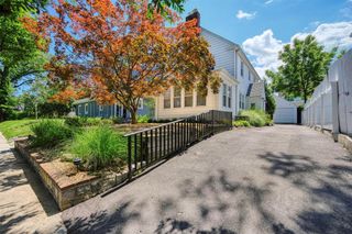 254-06 W End Drive, Great Neck, NY 11020