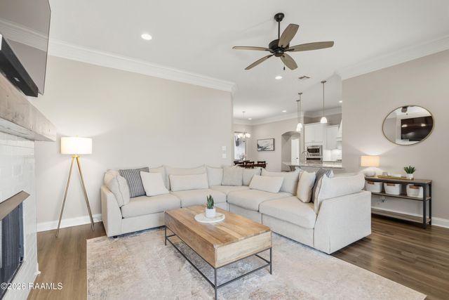 612 Easy Rock Landing Drive, Broussard, LA 70518