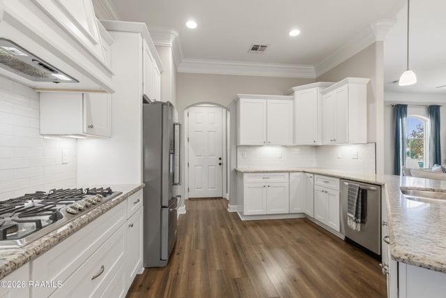 612 Easy Rock Landing Drive, Broussard, LA 70518