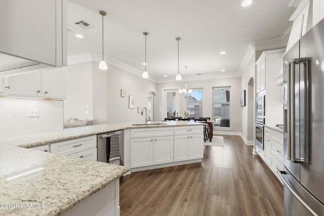 612 Easy Rock Landing Drive, Broussard, LA 70518