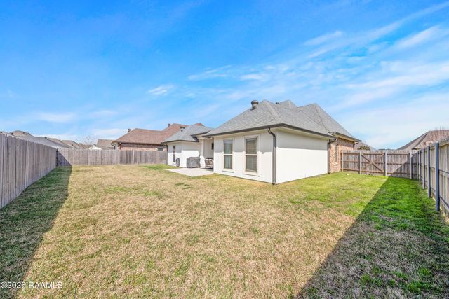 612 Easy Rock Landing Drive, Broussard, LA 70518