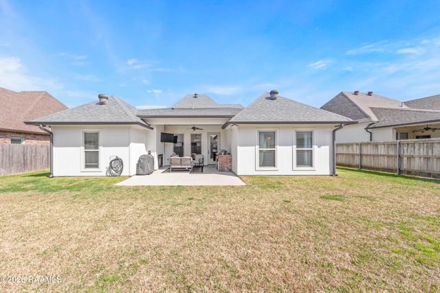 612 Easy Rock Landing Drive, Broussard, LA 70518