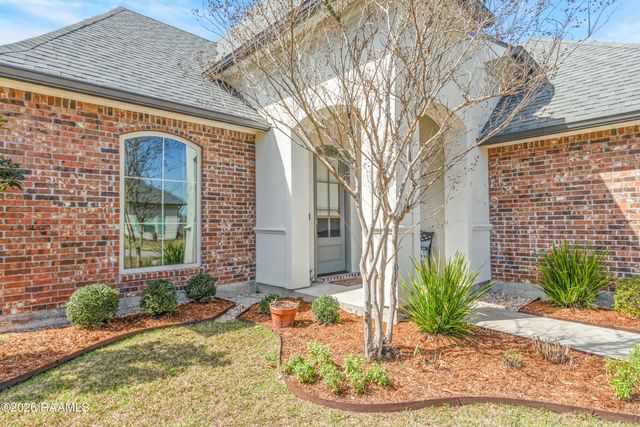 612 Easy Rock Landing Drive, Broussard, LA 70518